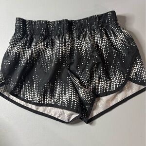 Danskin Black and White Athletic Shorts With Lining